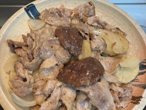 豚肉と椎茸とジャガイモのマヨ醤油ソテー^_^
